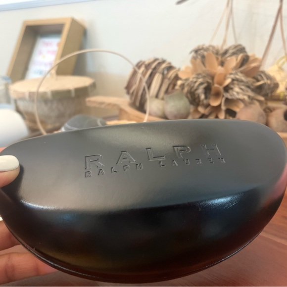 🌸Authentic Ralph Lauren Sunglasses - Picture 8 of 8